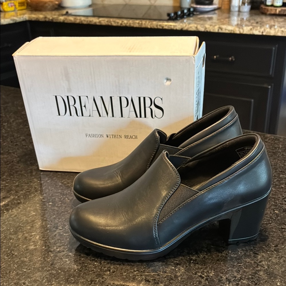 Dream Pairs Women's Classic Black Heels